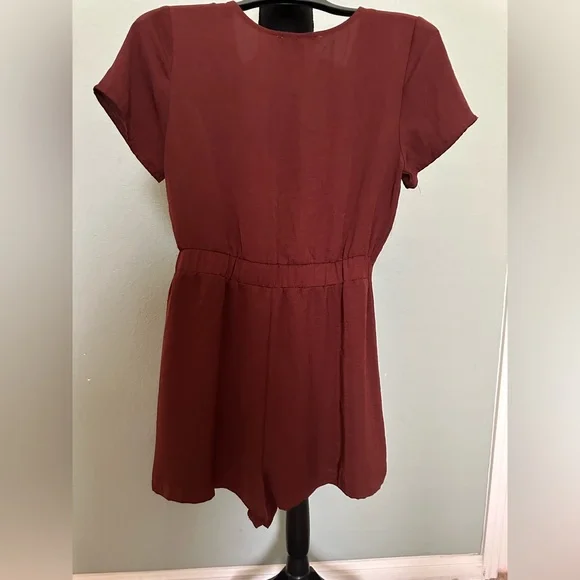 Haute‎ Monde Maroon Jumper V-Neck Seamless Short Sleeves  M Size Medium. NWOT - Picture 9 of 14